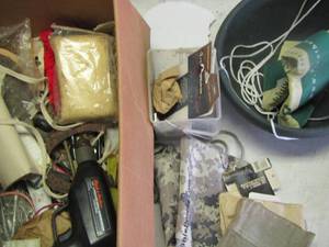 lot 2290 image: screws, cordless drill and more misc. stuff