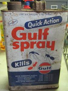 lot 2437 image: VINTAGE GULF SPRAY CAN