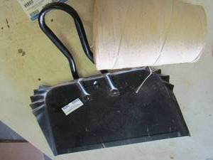 lot 2478 image: large black dust pan and twine