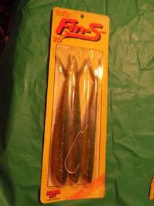 lot 2504 image: Fins fish 10 inch