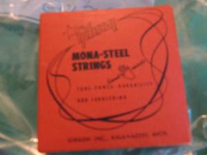 lot 2553 image: Gibson Mona -steel strings guitar