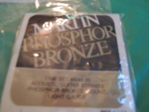 lot 2615 image: Martin Phosphor bronze M540 guitar strings