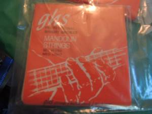 lot 2583 image: GHS Bright bronze mandolin strings  an Phosphor GHS bronze