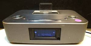 lot 42 image: $$ Phillips DC29137 Apple iPod iPhoneiPadMP3 Alarm Clock Radio Docking System