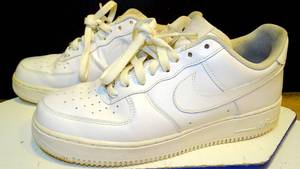 lot 46 image: $$$ WOMENS NIKE AIR FORCE 1 (PRE-OWNED) SNEAKERS - VG CONDITION