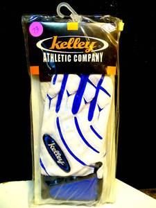 lot 73 image: NEW - KELLEY ATHLETICS MENS GOLF GLOVE - SIZE SMALL