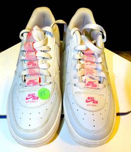 lot 85 image: $$$ PRE-OWNED Nike Air Force 1 LV8 3 GS Photon Dust CJ4092-002 - VG CONDITION