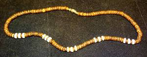 lot 114 image: $$$ MEXICAN JELLY OPAL NECKLACE