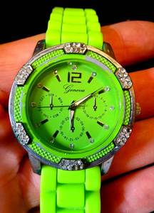 lot 138 image: STUNNING GENEVA WATER RESISTANT SS #15000S NEON GREEN WATCH