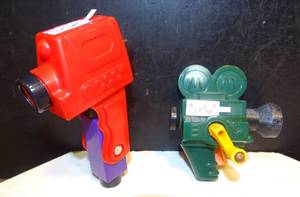 lot 188 image: VINTAGE McDONALDs 1990s HAPPY MEAL MOVIE CAMERA TOYS