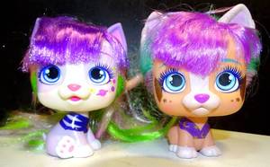 lot 190 image: $$ COLLECTABLE - IMC TOY VIP PETS (LOT OF 2)