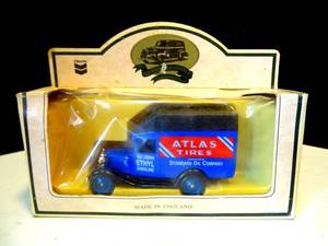 lot 205 image: LIEDO CHEVRON ATLAS TIRES TRUCK DIE CAST STANDARD OIL IN BOX
