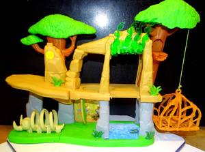 lot 212 image: $$$ CHECK COMPS - DISNEY LION KING GUARD DEFEND THE PRIDE LANDS PLAYSET