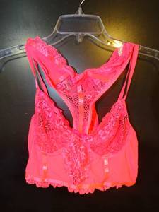 lot 213 image: NEW - Shein Sheer Lace Bra & Thong Set - Size M (HOT PINK)