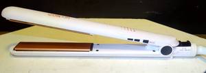 lot 218 image: Conair Double Ceramic Flat Iron, 1 In Flat Iron, WhiteRose Gold MODEL CS221N - TESTED WORKS