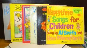 lot 289 image: COLLECTION OF CHILDRENS VINYL LPs