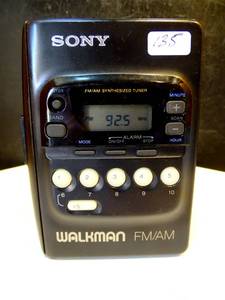 lot 135 image: $$ VINTAGE Sony Walkman Cassette Player FMAM Radio WM-FX20