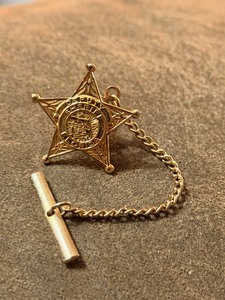 lot 37 image: Vintage Authentic Florida Deputy Sheriff&nbsp Blackinton Tie Tac
