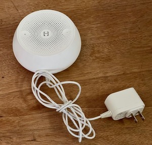 lot 50 image: Hatch Rest Mini 01 Sound Machine RESTMINIO1 w Power Supply