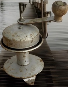 lot 116 image: AntiqueVintage Yacht Winch
