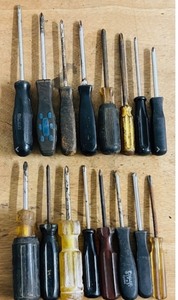 lot 169 image: Sixteen (16) Phillips Screwdrivers of Assorted Sizes