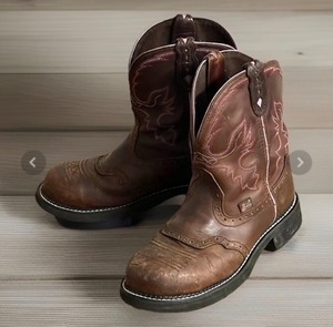 lot 215 image: Womens Size 9-12 B Justin Gypsy Steel Toe Boots