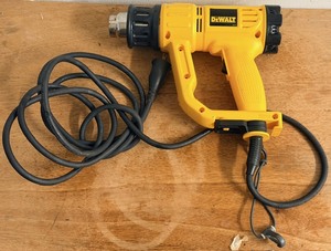lot 29 image: DeWalt D26950 Heat Gun