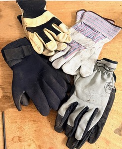 lot 144 image: Four (4) Pair of Heavy Duty Work Gloves