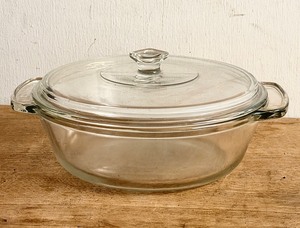 lot 180 image: Anchor Hocking Ovenware 1038&nbsp 2 Qt. Clear Casserole Dish WLid