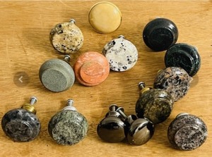 lot 177 image: Fourteen (14) Marble Drawer Pulls