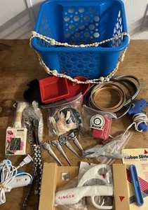 lot 281 image: Nice Lot of Hobby Supplies