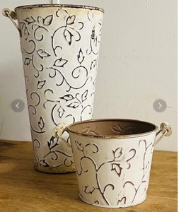 lot 253 image: Two (2) Vintage Farmhouse Whitewashed Rustic Metal BucketVase from the Hosley Classic Collection