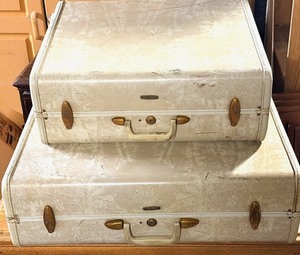 lot 306 image: Vintage 2pc Shwayder Bros. Denver, Samsonite Luggage Style 4551