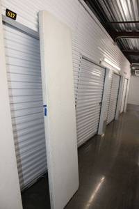 lot 40 image: 8 ft. x 30 Lifetime white folding table