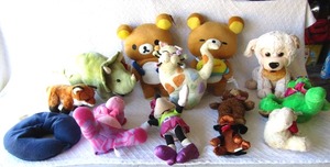 lot 511 image: Assorted stuffed animals and characters