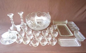 lot 516 image: Retro punch bowl serving set with cups and ladels plus glass serving dishes as shown