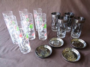 lot 517 image: Bar serving glass sets, Roman theme with coasters and music theme