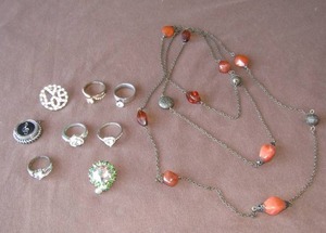 lot 518 image: .925 Silver ring with heart rhinestone and assorted jewelry as shown