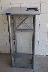 lot 117 image: Podium stand with iPod holder - 21W x 46H