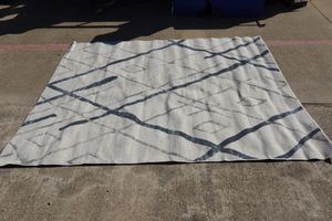 lot 127 image: Surya area rug - 79 x 96 grayblue colors