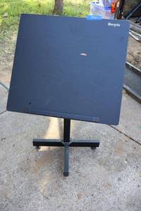 lot 132 image: Podium stand with adjustable height plus piano keyboard stand