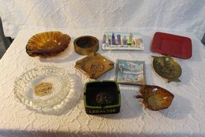 lot 53 image: Mixed lot of ashtrays