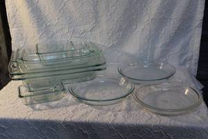 lot 68 image: Lot of Pyrex and a few others