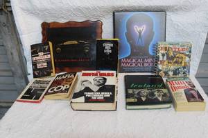 lot 88 image: Mixed lot of books and a tape set of magical mind magical body and more see pictures