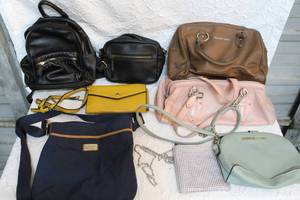 lot 106 image: Lot of handbags like Tommy Hilfigercrossinguniversal threadschristian striano and Franco Sarto and more see pictures