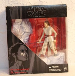 lot 181 image: Star Wars The Black Series 6-inch Rey (Jakku) and BB-8 action figure set. Unopened