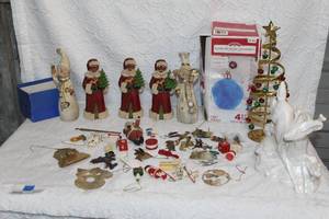lot 214 image: Mixed lot of Christmas ornaments and more see pictures