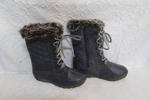lot 290 image: Size 5 12 boots