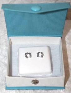 lot 284 image: 925 earrings with diamonds in it