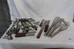 lot 327 image: Make making lot metal tips flatulas hand mixers and measuring spoons and more see photo